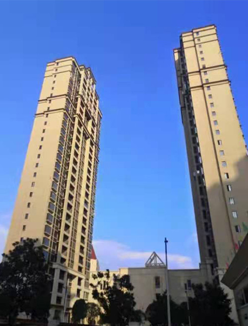 浏阳西湖楼尚宾馆商住楼外墙真石漆已竣工